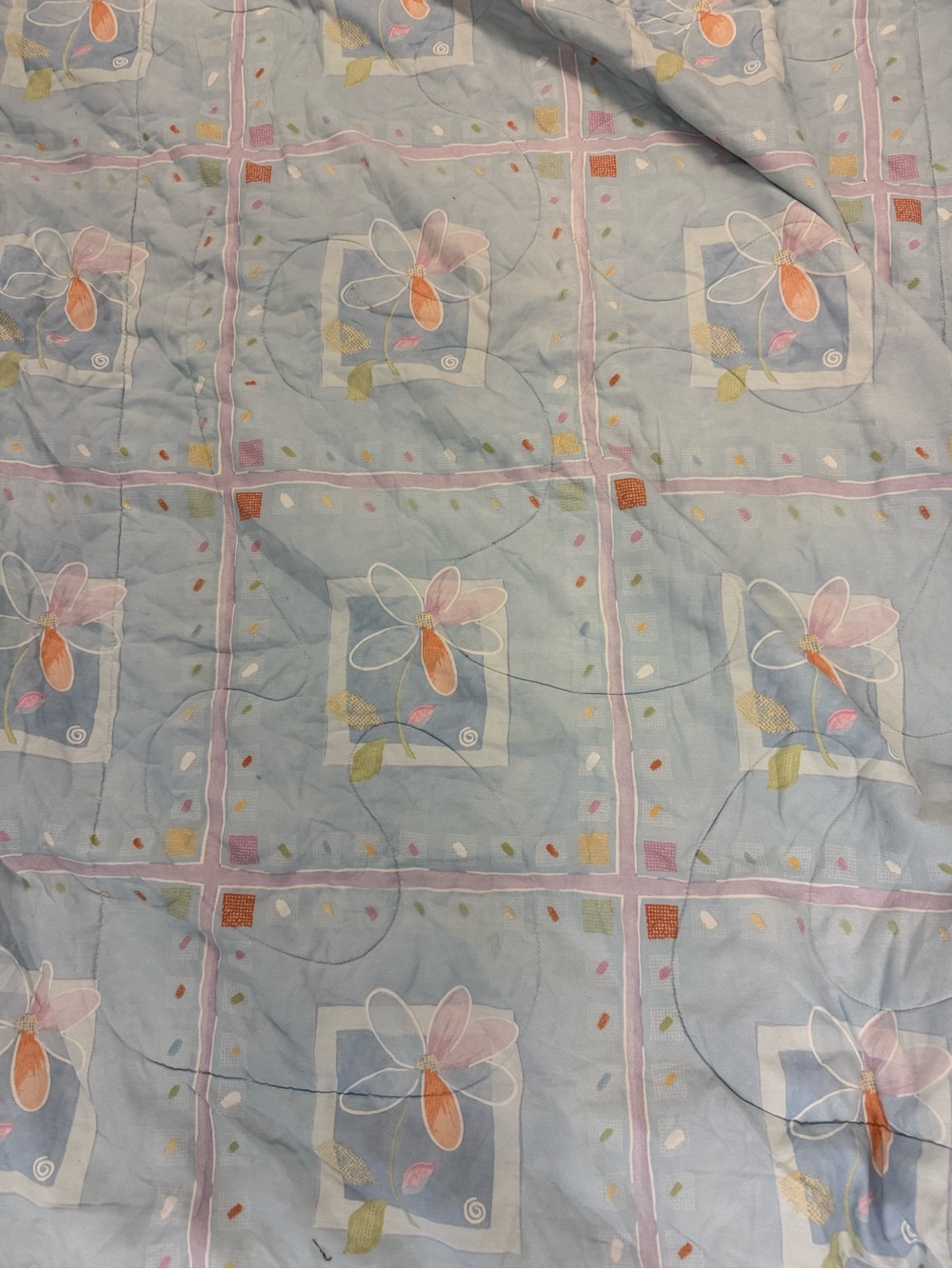 Floral Patchwork Light Blue quilted comforter
